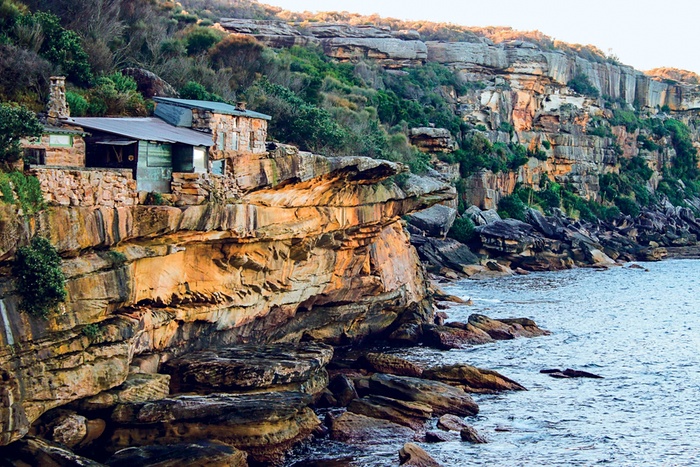 Új Nyugat Wales, Sydney: sziklára épül halász viskók