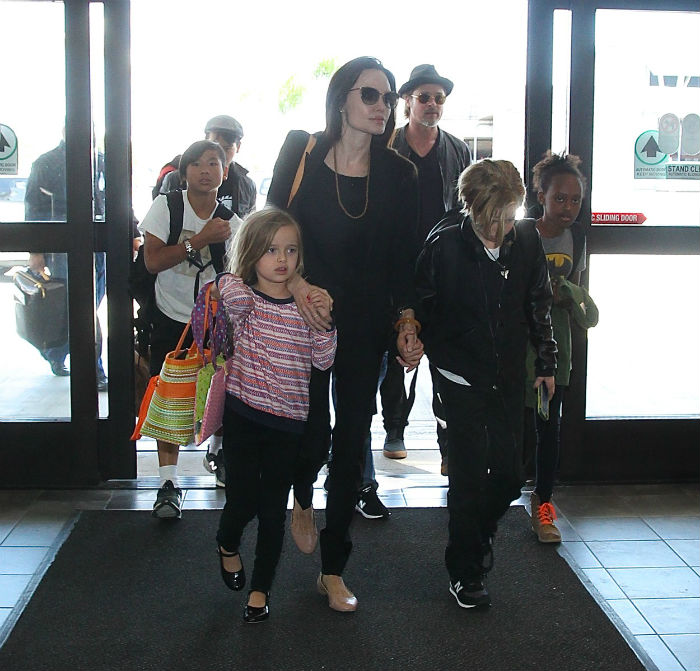 Újra gyereket adoptál Angelina Jolie és Brad Pitt