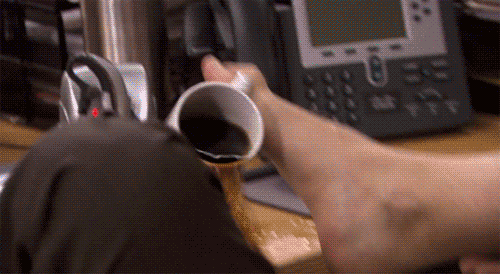 Lehangoló, de igaz: egyik mosószer sem szedi ki a kávéfoltot és az olajat