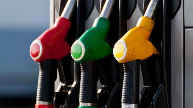 Változnak szerdán az üzemanyag-árak
