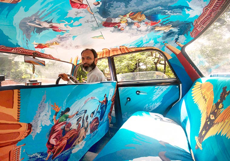 Taxiból műalkotás - Indiai designerek teljesen átalakították a kocsikat