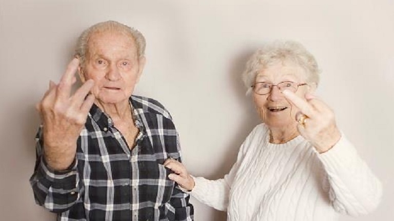Megható fotók idős párok szerelemről
