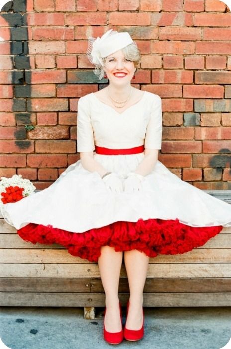 10 menyasszonyi ruha, ami megtöri a hófehér egyeduralmát