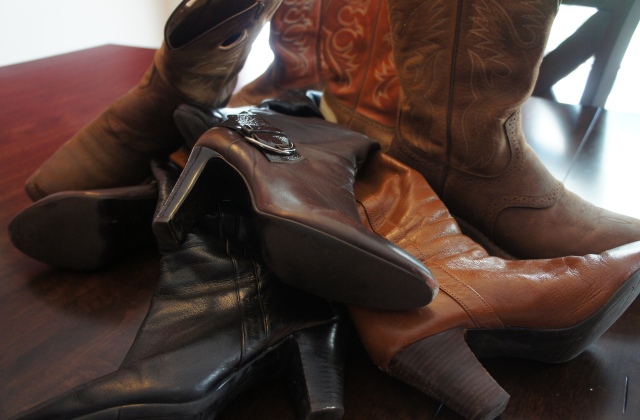 A jól ápolt cipő titka - Bőr és textil csizmák tisztítása