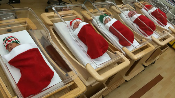 Ilyen a karácsony egy kórházban, ha kreatívak a dolgozók – vicces képek