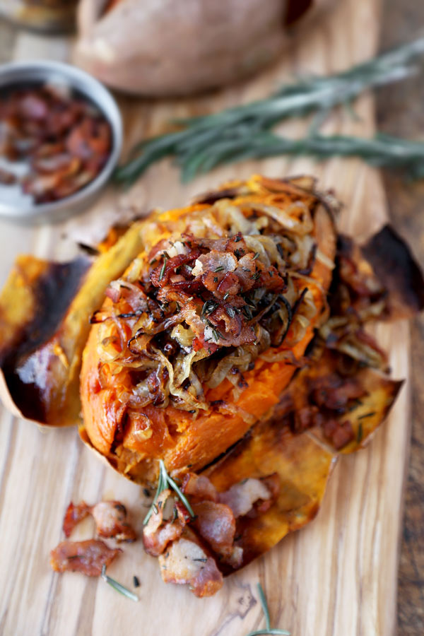 Egy olcsó ünnepi recept: baconnal töltött édesburgonya Egy olcsó ünnepi recept: baconnal töltött édesburgonya