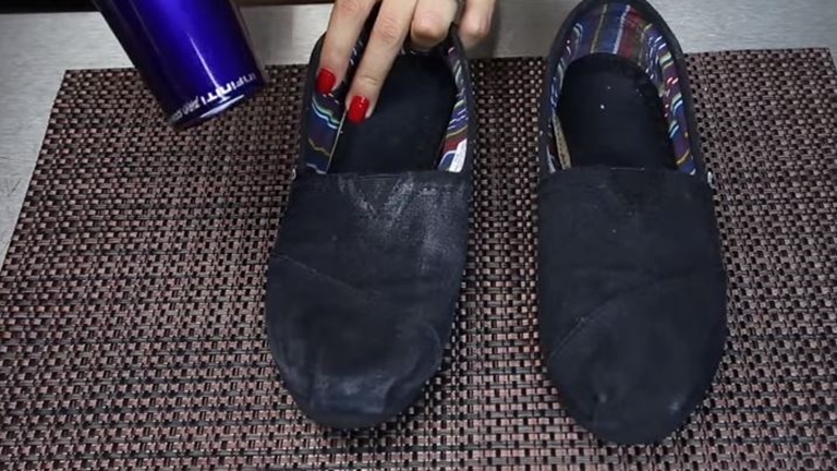 Így tedd vízállóvá a cipőd - videó
