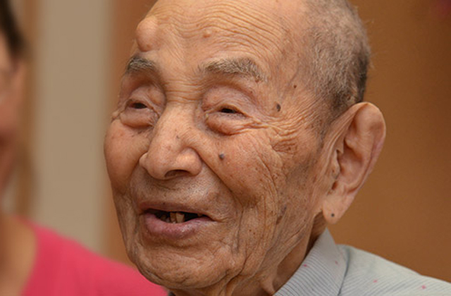 Meghalt a világ legidősebb férfija