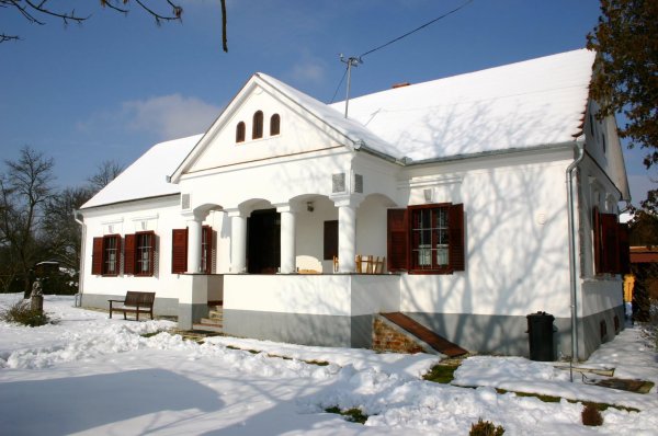 10 mesés hófödte házikó Magyarországon