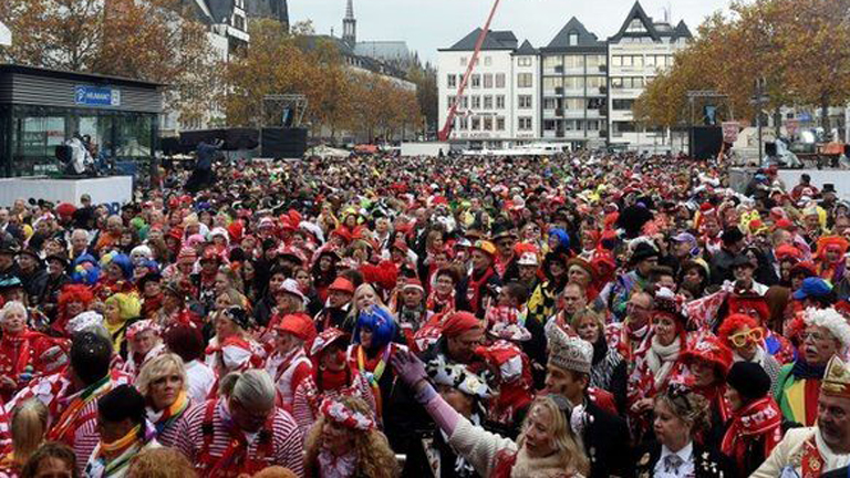 Kölnben 38 szexuális bűncselekmény miatt tettek feljelentést a karnevál alatt a hét végéig