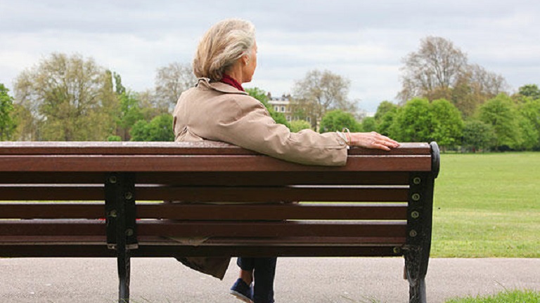 A magány 3 meglepő hatása az egészségedre