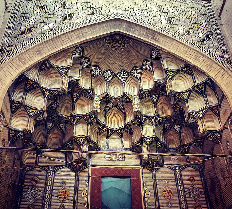 Neked is látnod kell az iráni mecsetek gyönyörű mennyezeteit!