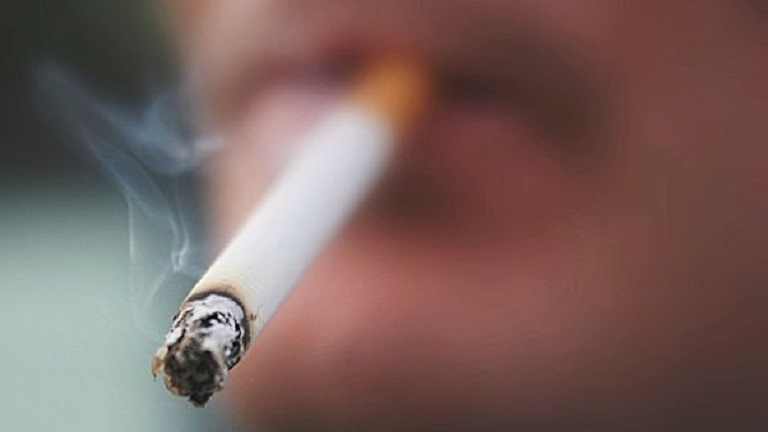 miért hagyják abba az emberek a dohányzást