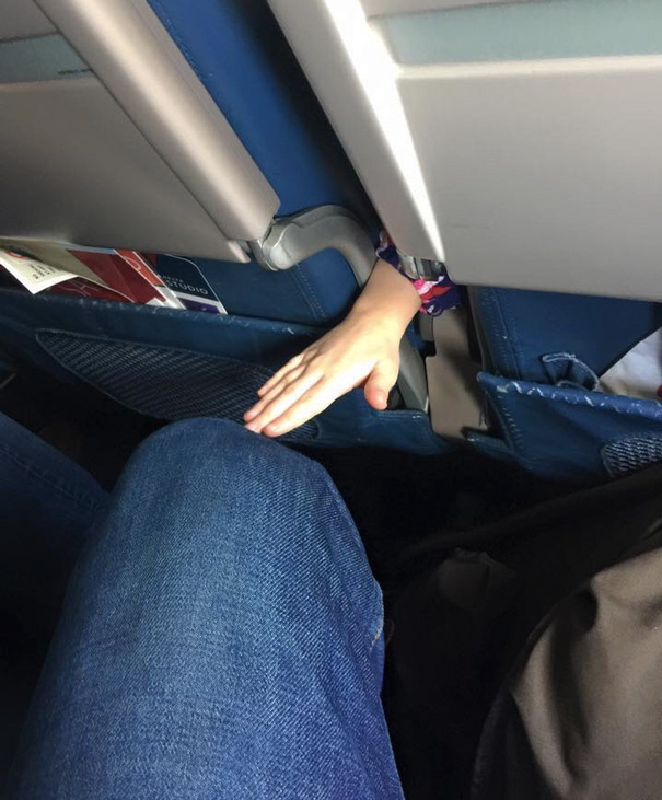 10 utas, aki mellett igazi kínszenvedés a repülőút - fotók