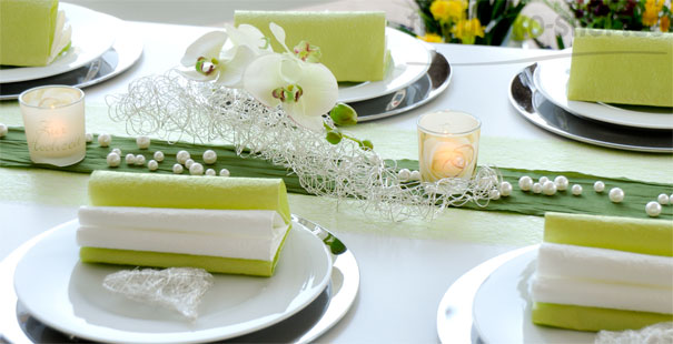 A zöld.fehér kitűnő választás nemcsak tavaszi esküvőhöz!