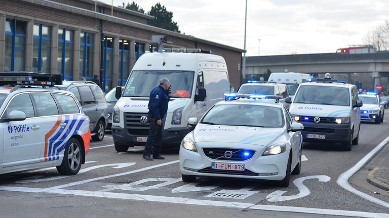 Robbantottak a brüsszeli repülőtéren és a metróban is - több halálos áldozat is van