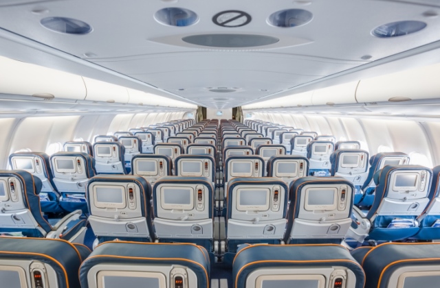 Kényelmesebbek lehetnek a repülők turista osztályainak ülései