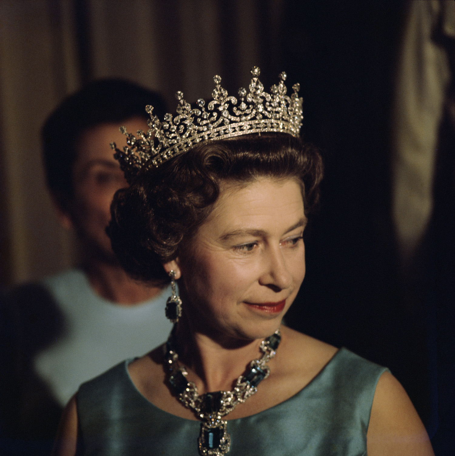 Aki a szerelem által lett uralkodó – 90 éves II. Erzsébet királynő
