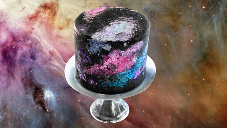 Harapj bele a világűrbe a kozmosz-tortával!