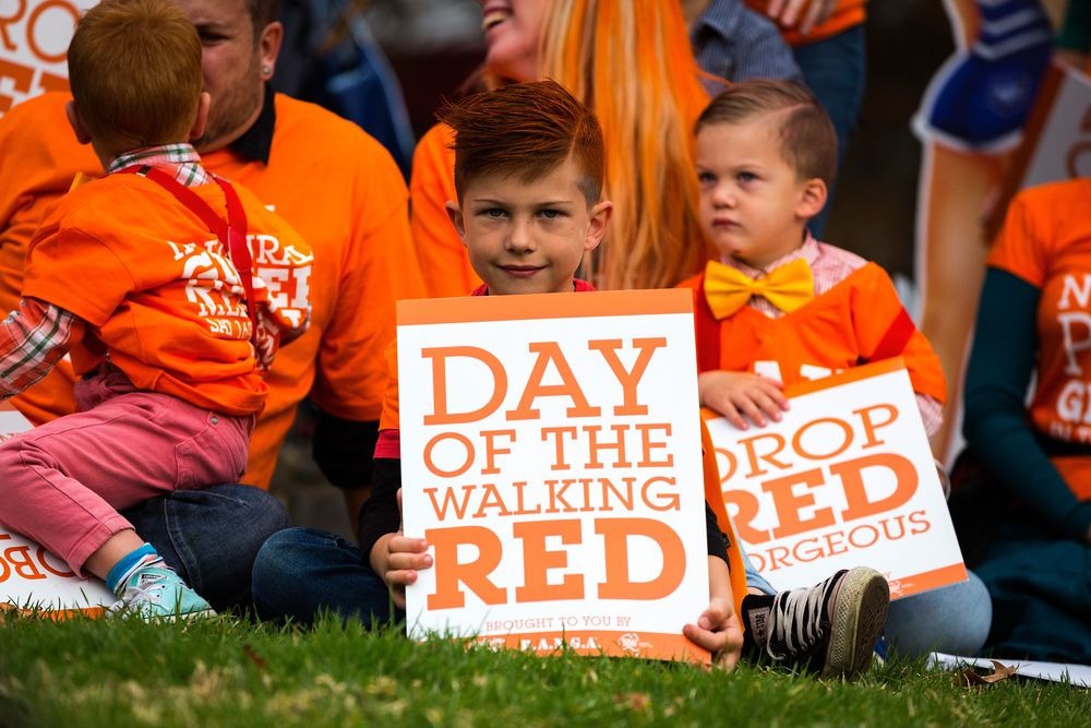 Világ vörösei, egyesüljetek! - Több száz vörös hajú ember vonult fel a Vörös Pride-on