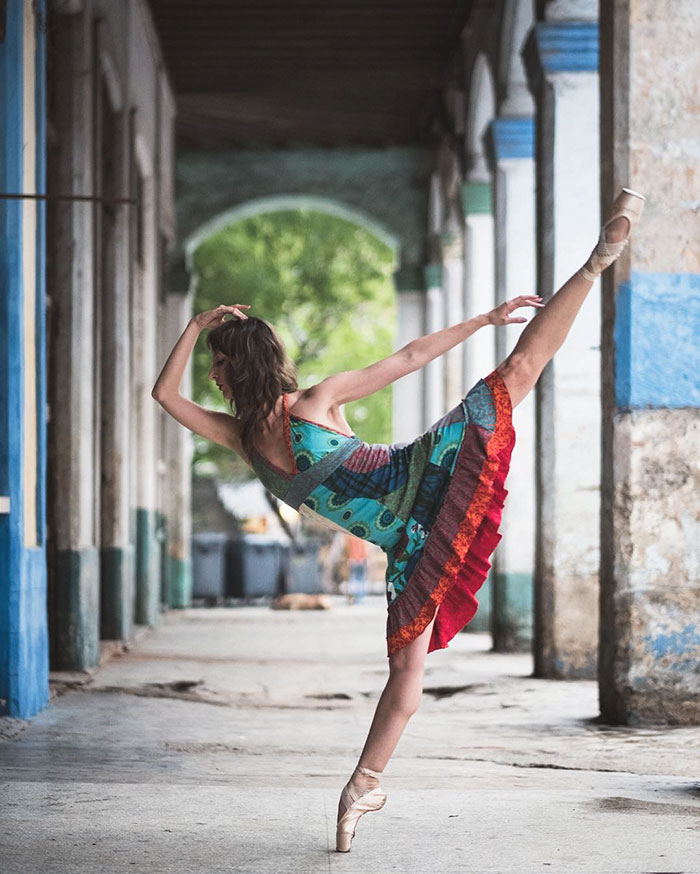 Balett-táncosok lepték el Kuba utcáit - csodás fotók
