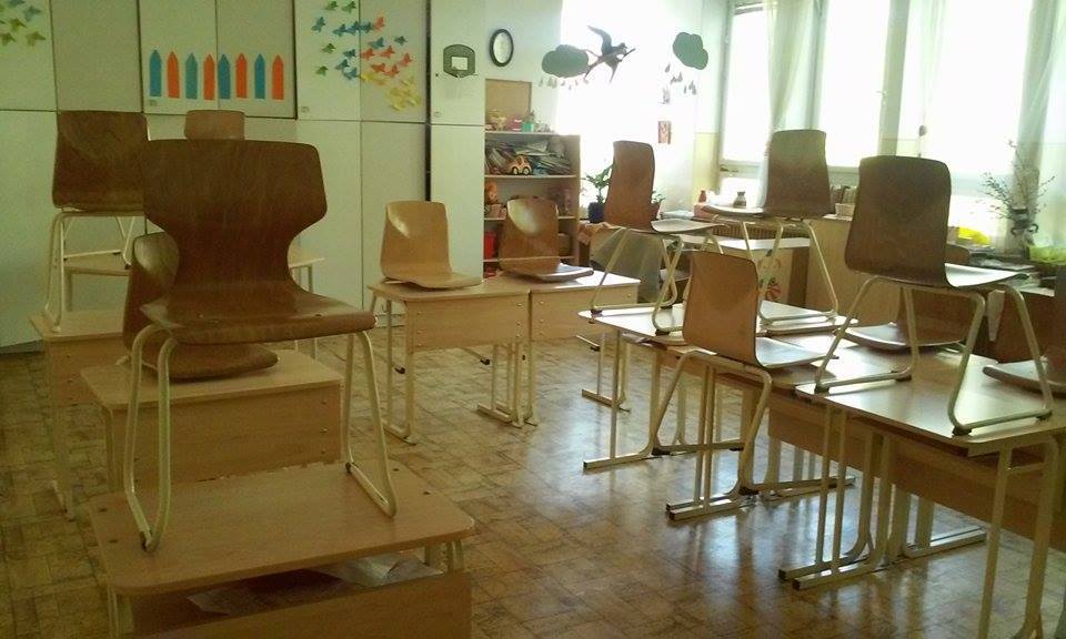 Pedagógussztrájk: leállt az élet az iskolákban - ÉLŐ