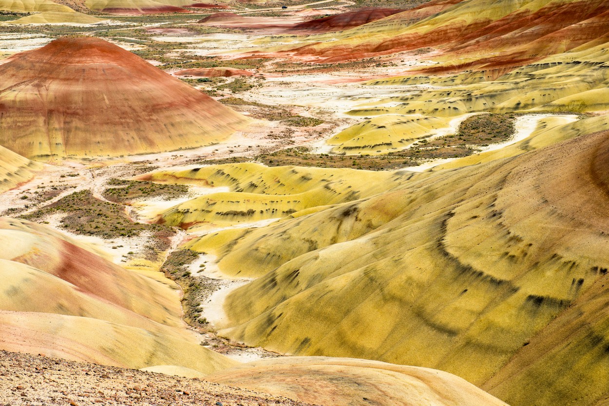 Szivárványszínű talaj, rózsaszín víz - 6 mesebeli hely, ami tényleg létezik a Földön
