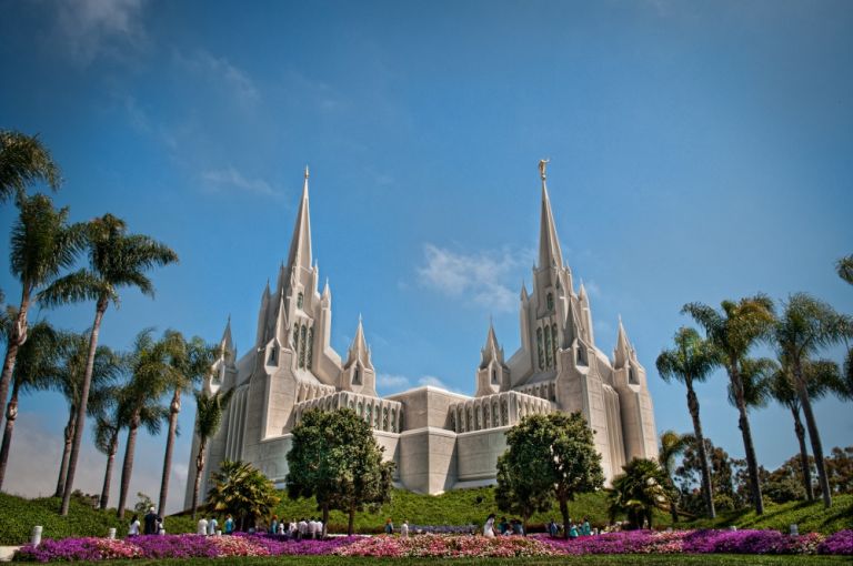 LDS San Diego California Temple, USA (nem látogatható)