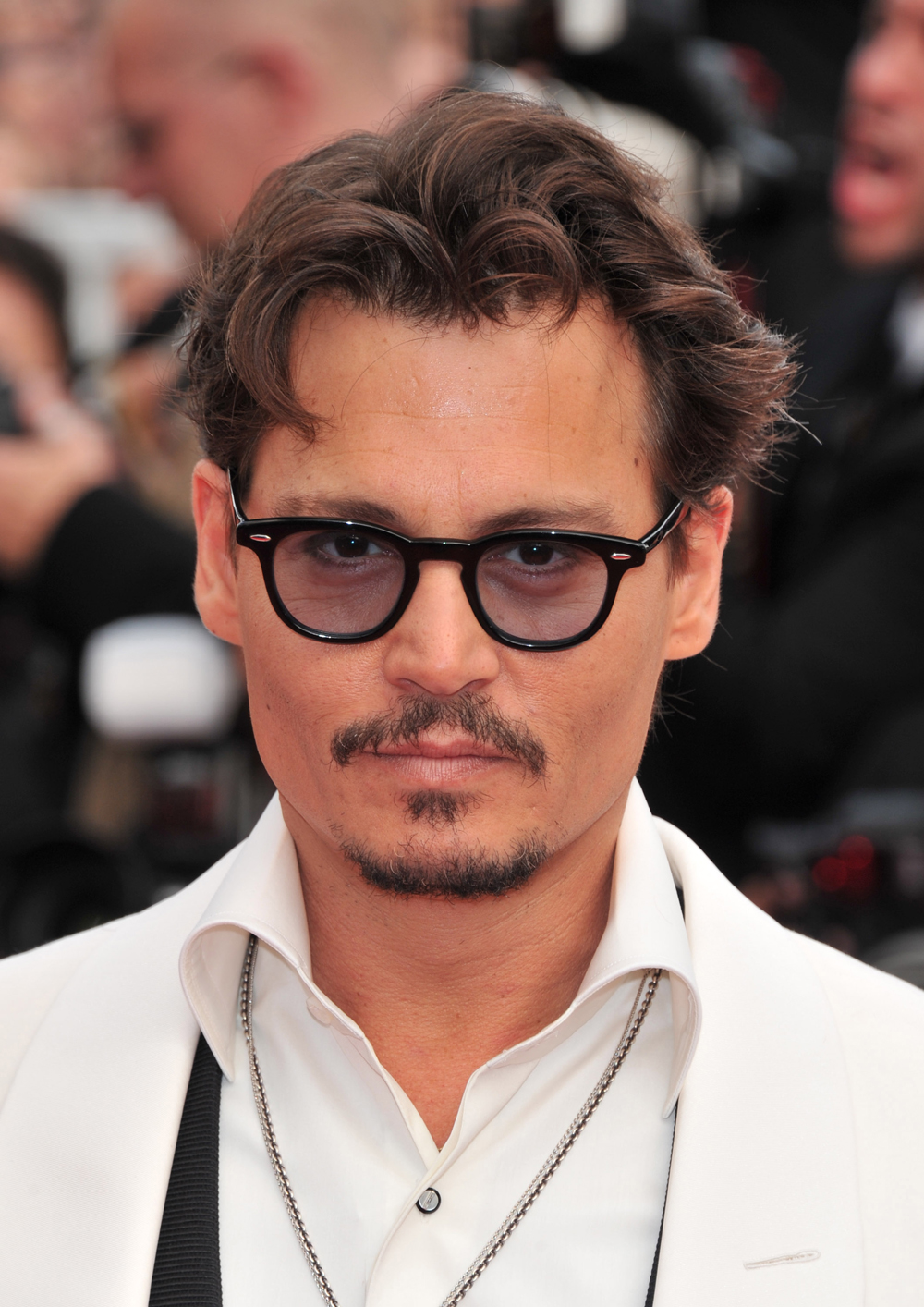 Alice Tükörországban: Megnéztük Johnny Depp karriertemető filmjét