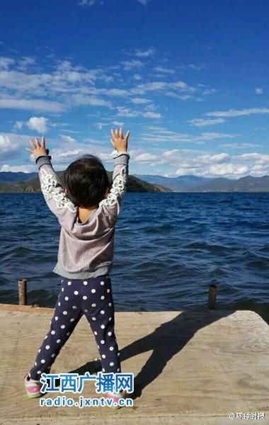 Még csak 4 éves, de már fél Kínát körbejárta hátizsákkal ez az imádni való kislány