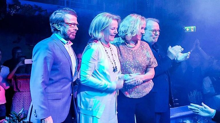 34 év után ismét összeállt az ABBA