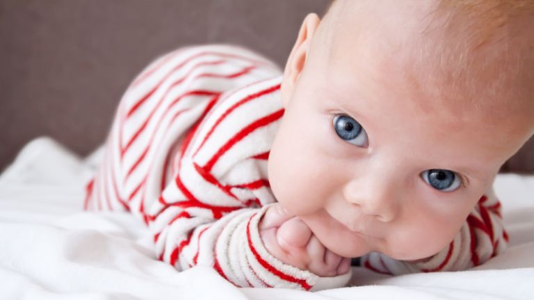A babák a cukiságukkal manipulálják a szülőket az oxfordi tudósok szerint