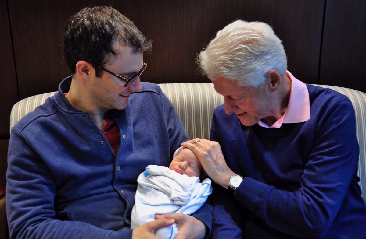 Megszületett a Clinton-bébi, népszerű nevet kapott