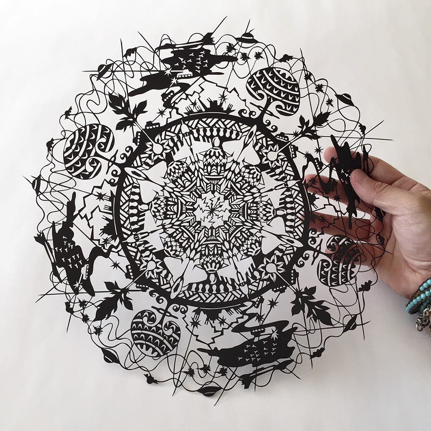 Elképesztő műalkotásokat vág ki papírból a japán művész