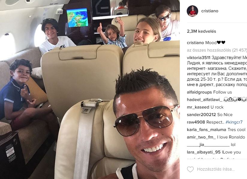 Nem csak a fiát vitte Cristiano Ronaldo a családi nyaralásra