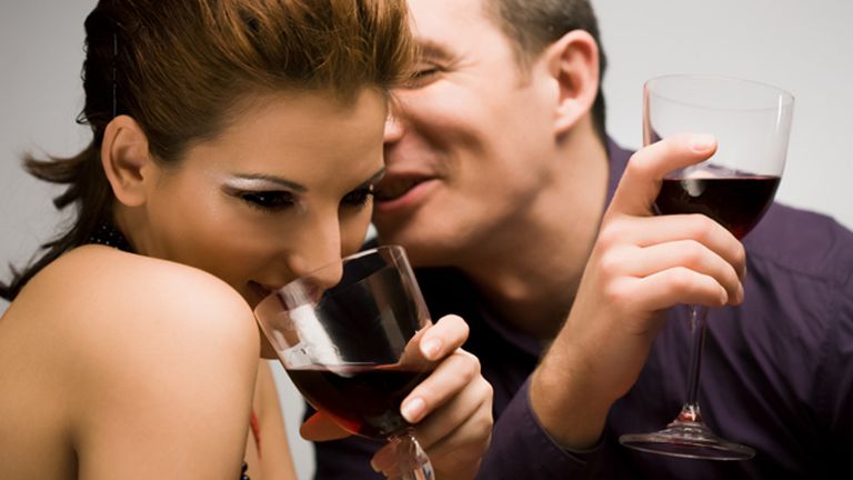 A pároddal együtt inni jót tesz a kapcsolatnak