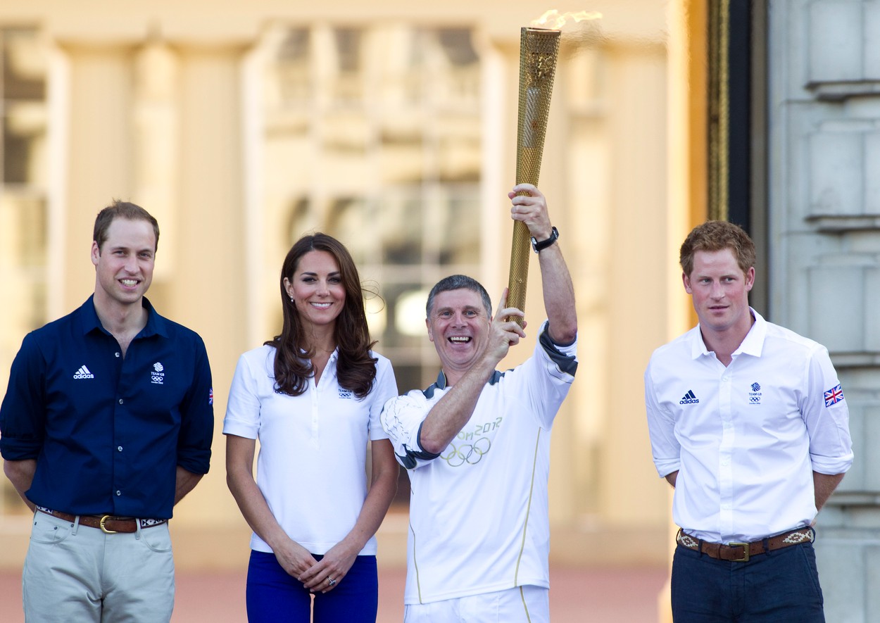 Vilmos, Katalin és Harry a 2012-es londoni olimpia előtt