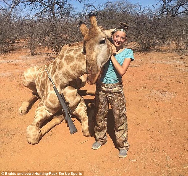 Zebrát és zsiráfot is ölt már a 12 éves lány - az interneten védte meg 