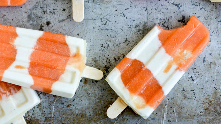 Így készíthetsz te is látványos papajás-kókuszos jégkrémet