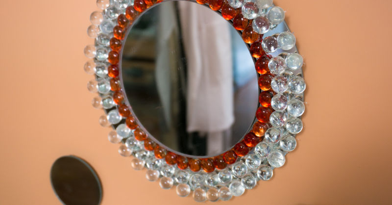 DIY: a te otthonodban is ragyoghat egy ilyen káprázatos tükör 