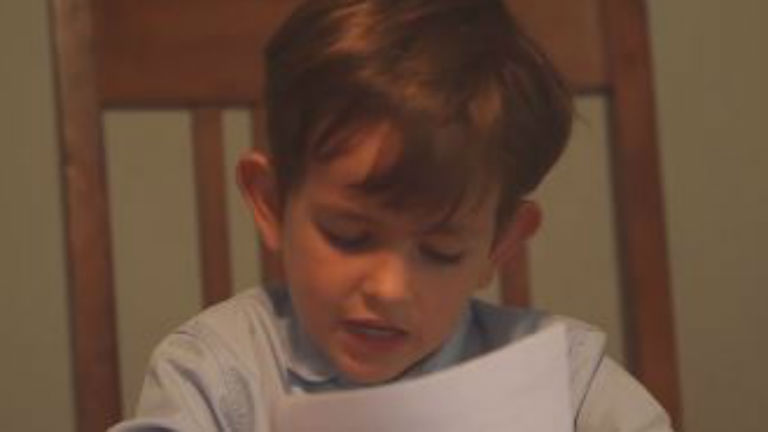 Megható levélben kérte Obamát a hatéves kisfiú, hogy szír testvére lehessen 