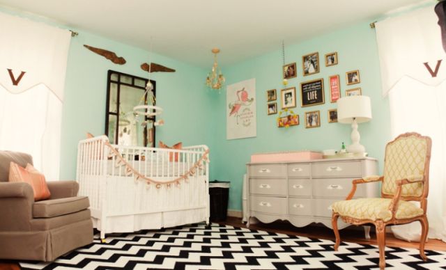 Egy nosztalgikus kislány szoba, amiben alig van rózsaszín