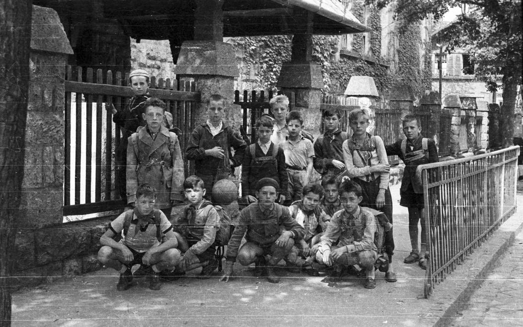 Salgótarjáni iskolások 1957-ben (fotó: Fortepan)