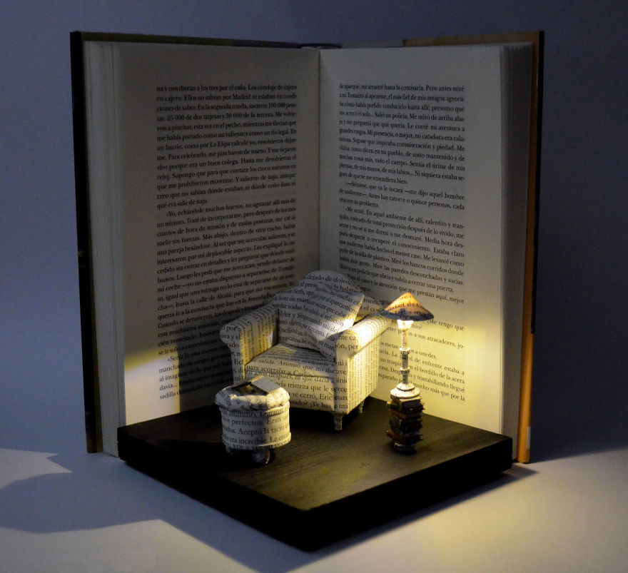 Ezek a mesebeli könyvszobrok új életet adnak a megunt könyveknek 