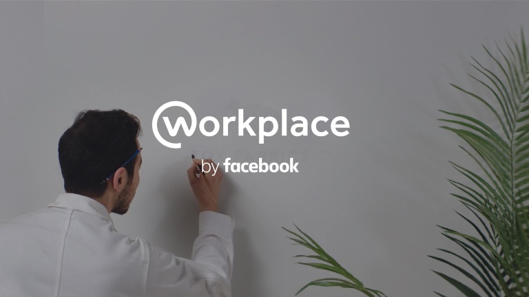 Vadonatúj fejlesztés: íme, a munkahelyi Facebook