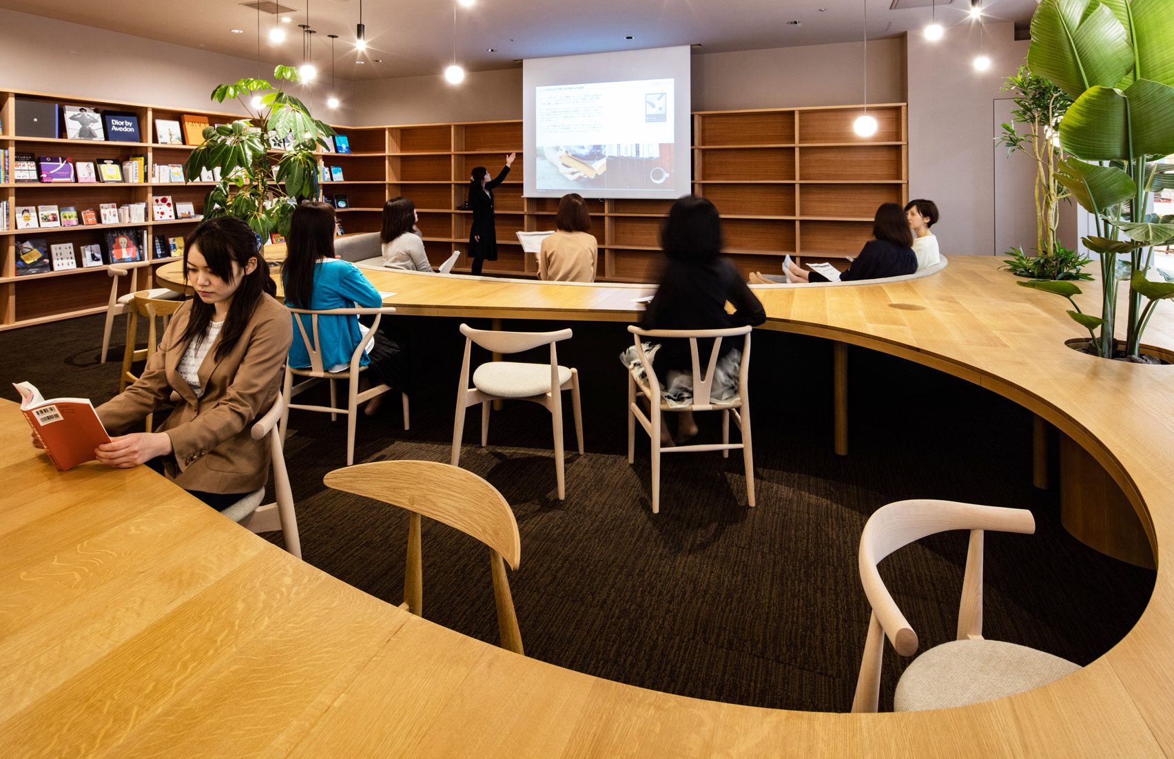 Nőknek szóló könyvtár nyílt Japánban