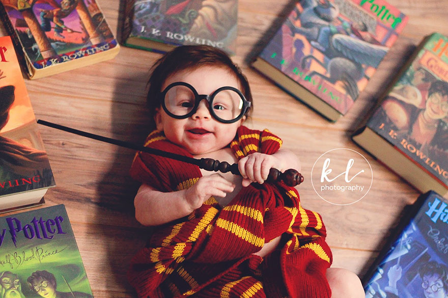 Nincs cukibb a három hónapos baba Harry Potteres fotósorozatánál