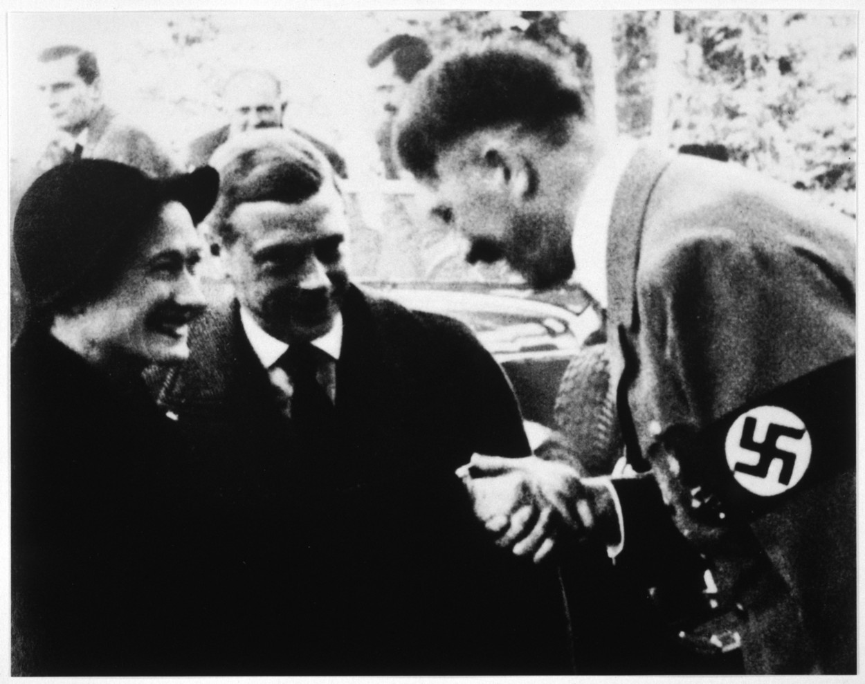 VIII. Edward és hitler, 1937. október 23-án. (fotó: Profimedia)