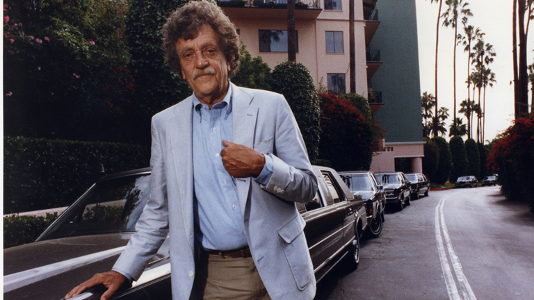 Ez történik ma, Kurt Vonnegut születésnapján
