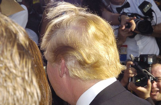 Kiderült: ezért olyan borzasztó Donald Trump frizurája